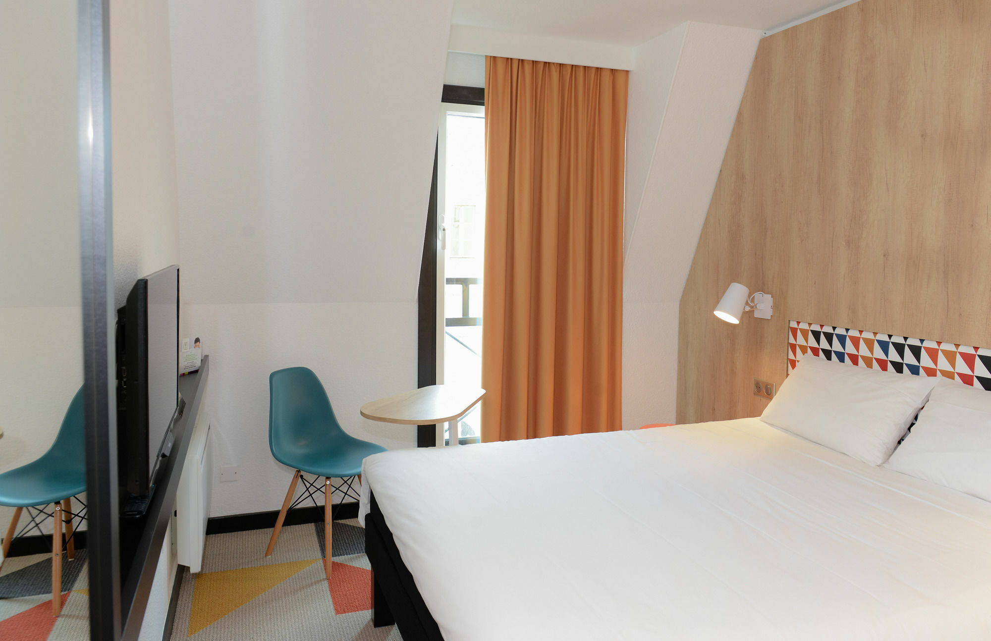 Hotel Ibis Styles Caen Centre Historique Exterior foto